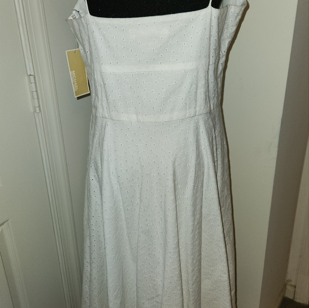 NWT!! MICHAEL BY MICHAEL KORS EYELET DRESS !!! - Picture 3 of 7